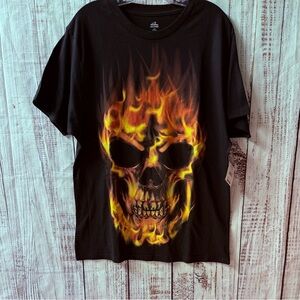 NWT Black Flame Skull Graphic T-Shirt